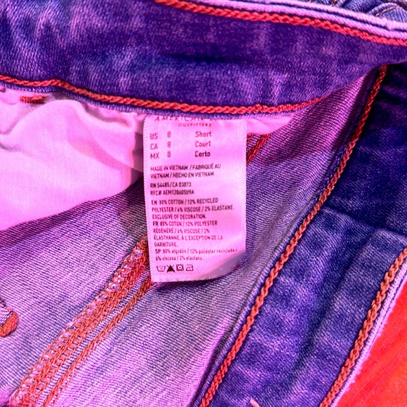 American Eagle Ripped Jeans - Picture 3 of 4